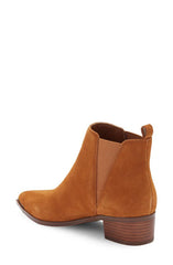 Yale Boots in Med Brown