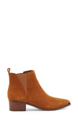 Yale Boots in Med Brown