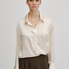 Ease Shirt in Gardenia