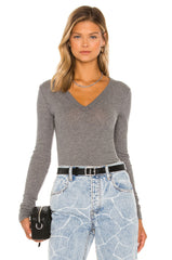Laundered Cotton Fitted L/S V in Graphite