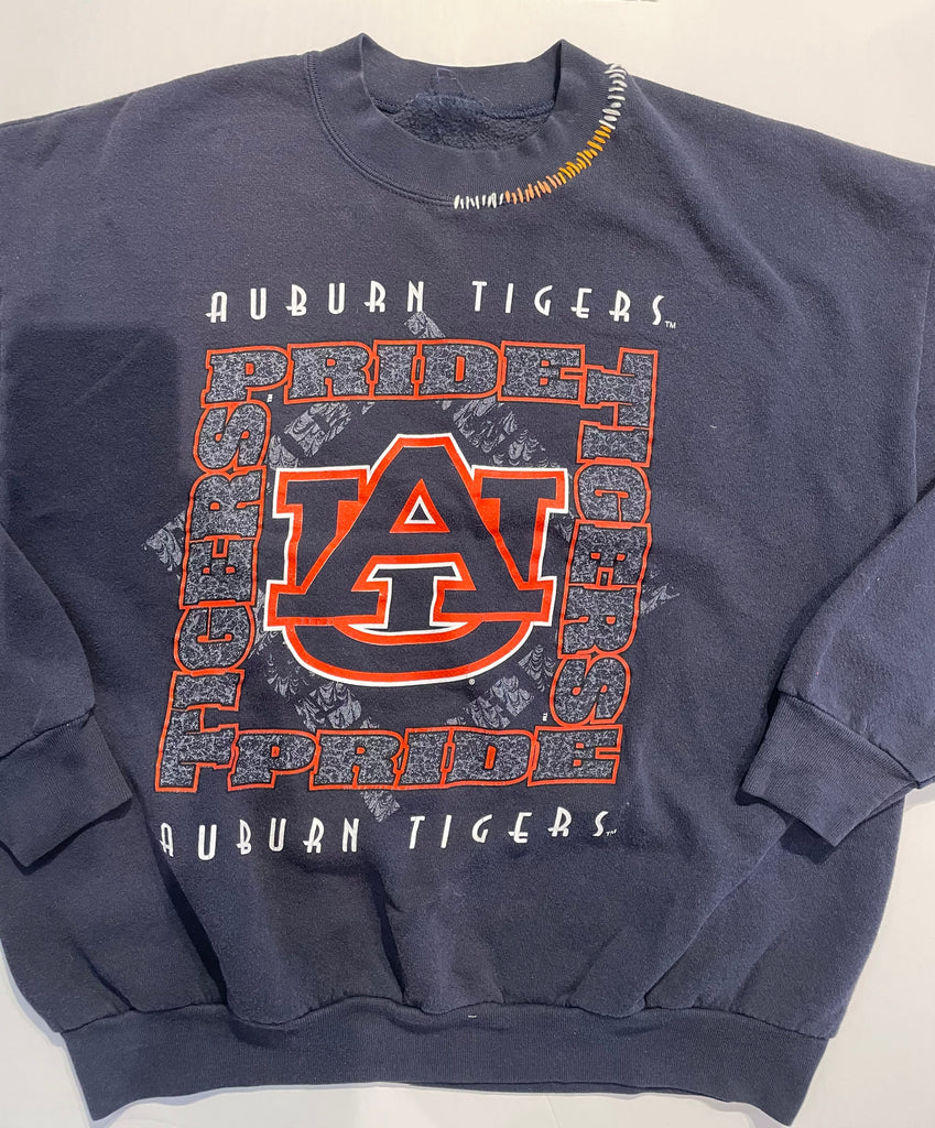 Vintage Auburn Tigers Sweatshirt in Navy