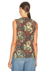 Ines Top in Prism
