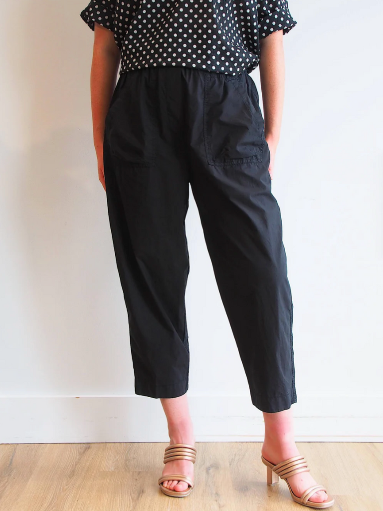 Parachute Pant in Black