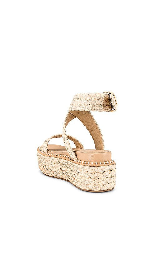 Gemma Flatform in Natural