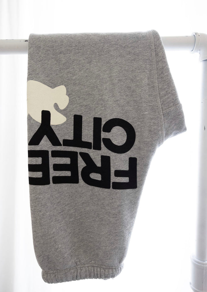 Freecity Large Heather 3/4 Sweatpant in Heather/Cream
