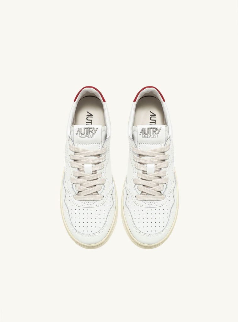 Medalist Low Leather in White/Red