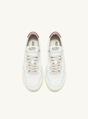 Medalist Low Leather in White/Red
